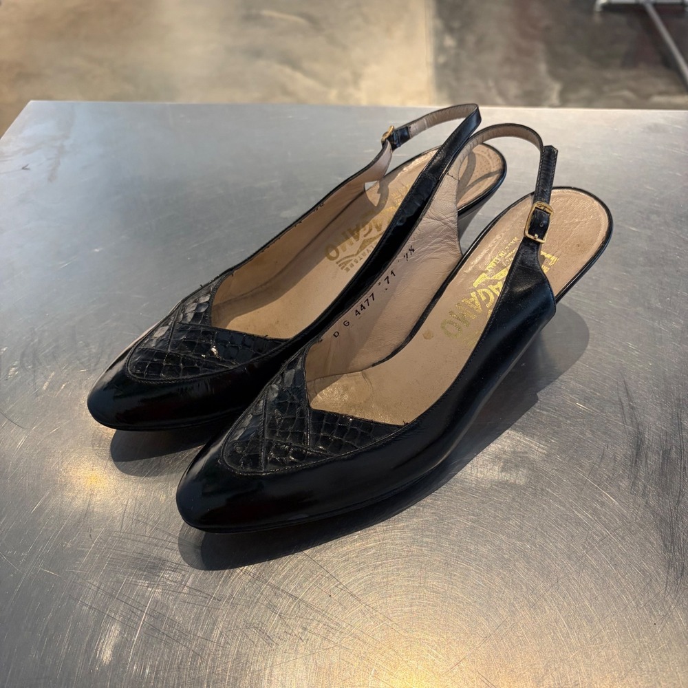 Salvatore Ferragamo Black Leather Snakeskin Slingback‎ Pumps DG 4477 Size 7.5 B